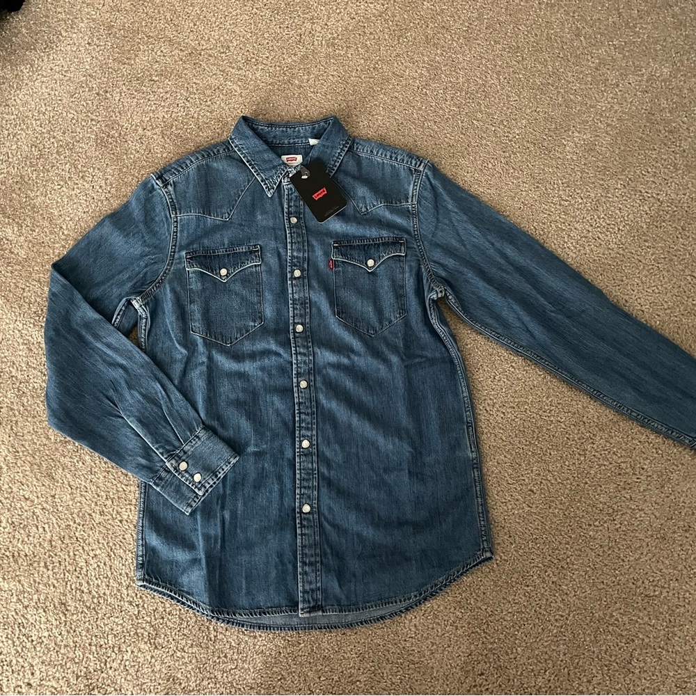 NWT LEVIS Women’s Shirt/Jacket-sz S